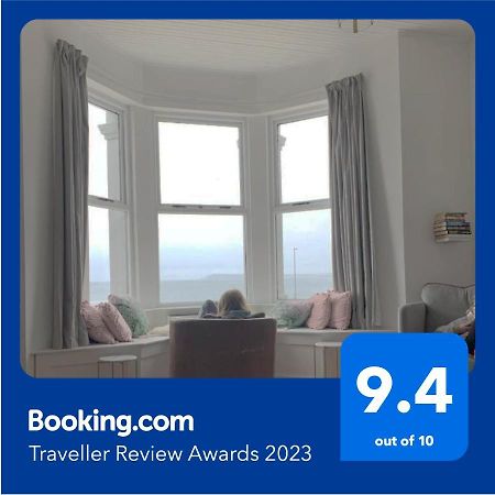 Stunning 3 Bed Seafront Mansion Building Sleeps 6 Adults Or 8 With Kids Portrush Exterior foto