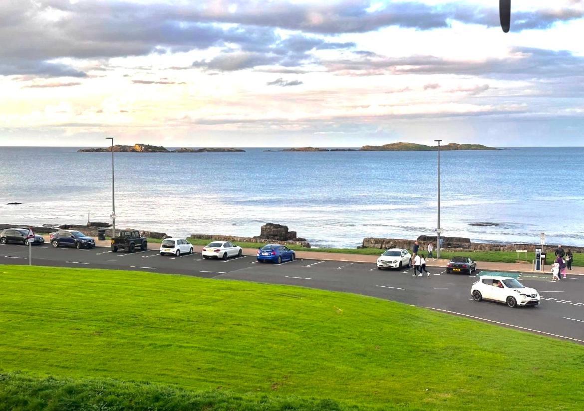 Stunning 3 Bed Seafront Mansion Building Sleeps 6 Adults Or 8 With Kids Portrush Exterior foto
